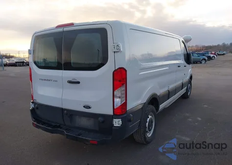2019 Ford Transit-250 z USA, uszkodzony, nr VIN 1FTYR2ZM3KKA48660